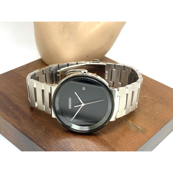 Seiko Men's Watch SUR485 Quartz Black Dial Date Silver Stainless Steel 40mm - Picture 8 of 14